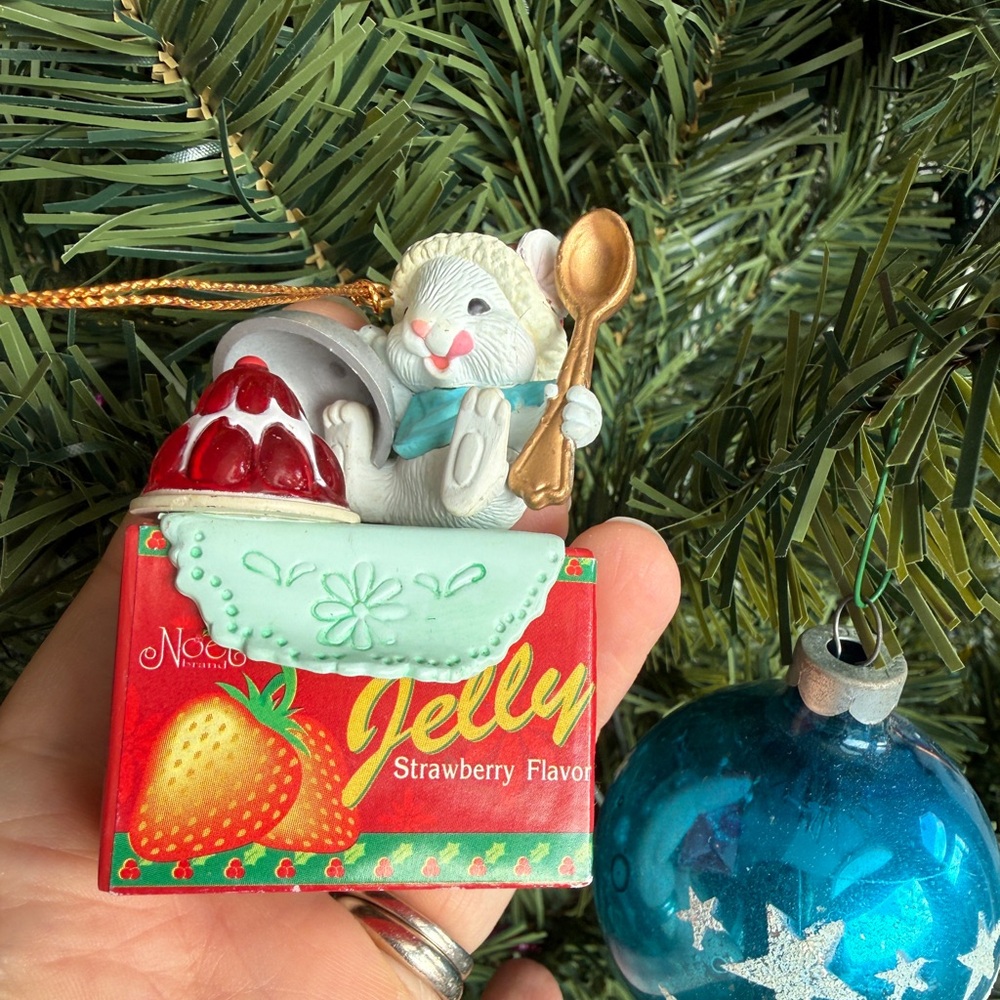 Vintage Lustre Frame Christmas tree ornament
1994